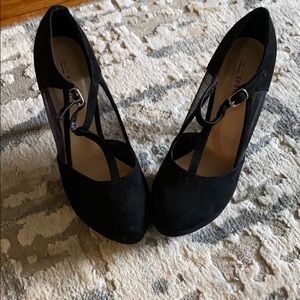 4” black heel with mesh sides